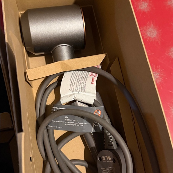 Dyson Supersonic Hair Tool with Copper Accents - Picture 3 of 5